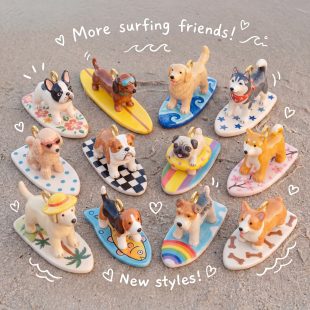 Ins Hot Selling Seaside Surfing Dog Fighting Gold Hair Jewelry Pendant